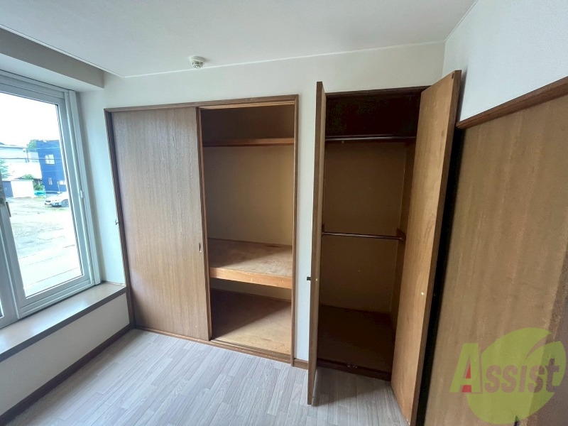 収納　収納もバッチリあるのでお部屋が片付きますよ！