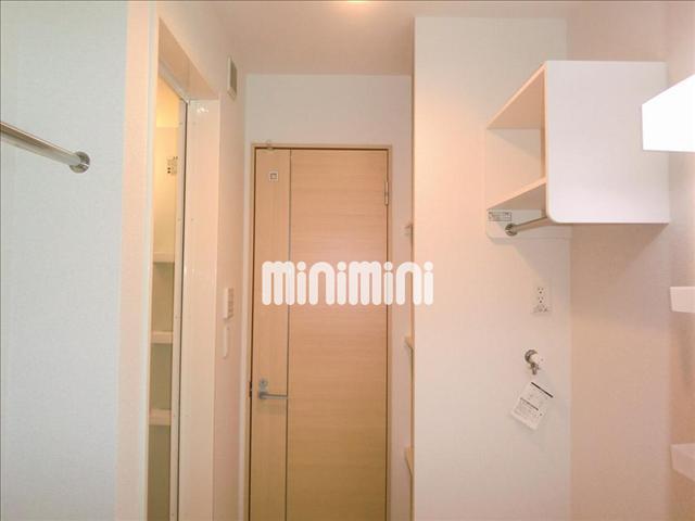 収納　ウォークインスルークローゼット