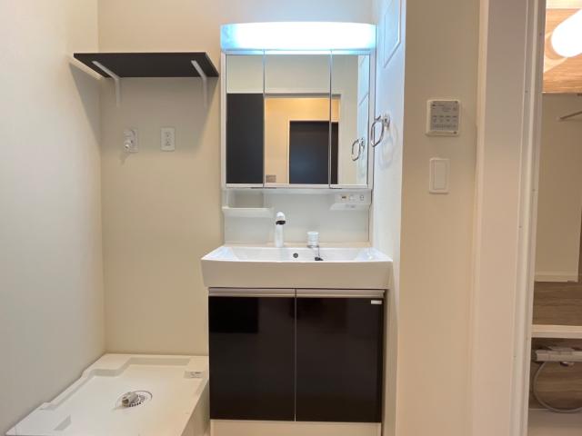 洗面設備　洗髪洗面化粧台