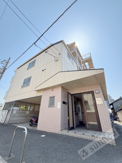 建物外観　スタイリッシュな建物です＾＾