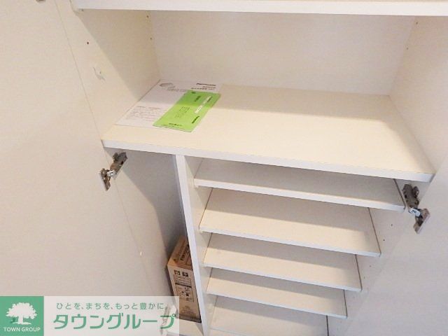 収納　靴入