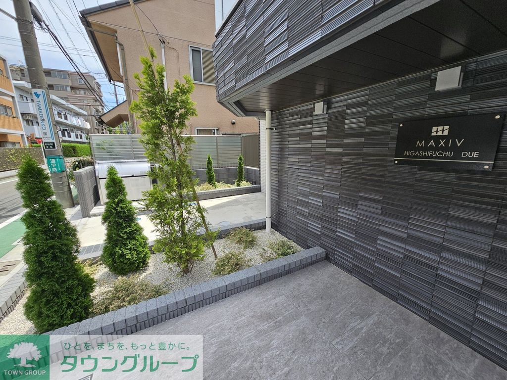 エントランス　★お問い合わせはタウンハウジングまで★