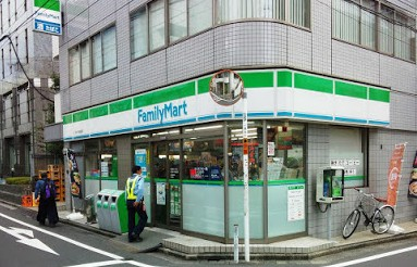 コンビニ　ファミリーマートいずみや高田店（コンビニ）まで1079m