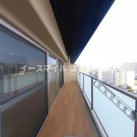 バルコニー　お洗濯にも便利なバルコニー付き