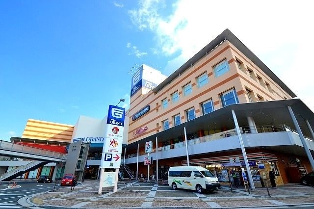 ショッピングセンター　フジグラン緑井（ショッピングセンター）まで1263m