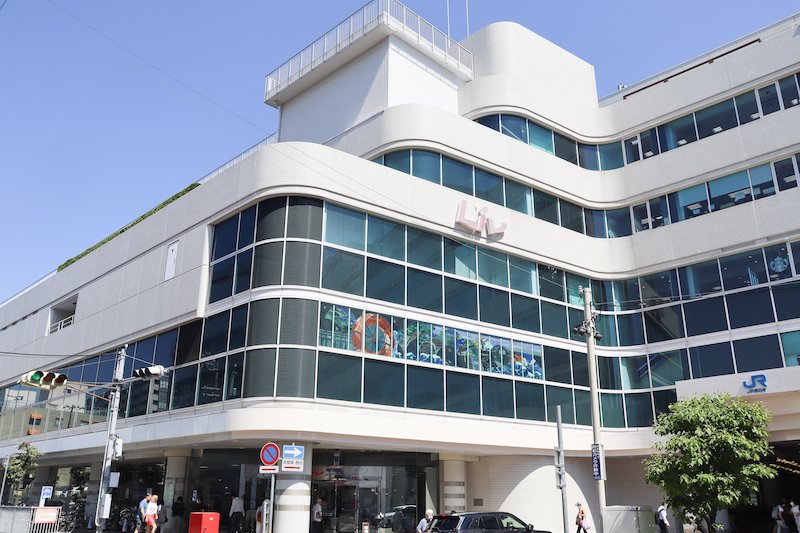 ショッピングセンター　Liv（ショッピングセンター）まで499m