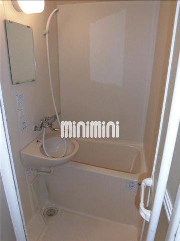 バス・シャワールーム　一日の疲れを癒してください。