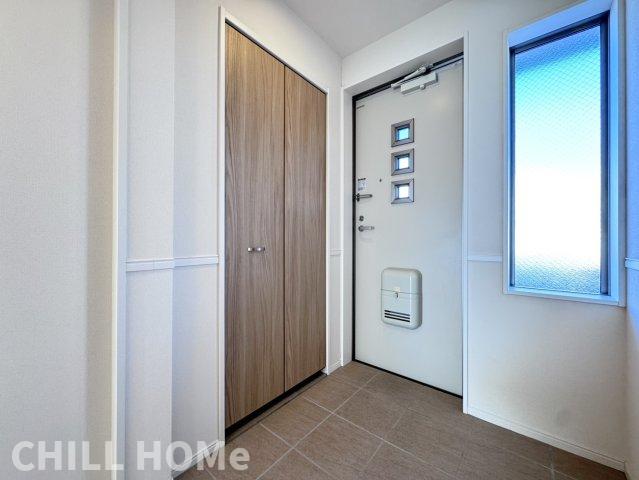 玄関　当社、チルホームのHPもご覧ください(^^)/物件情報多数♪