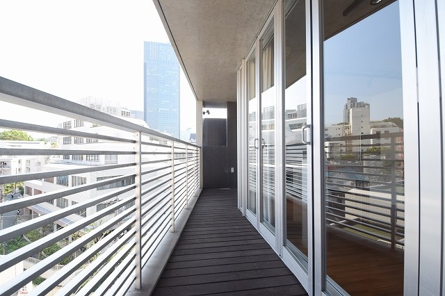 バルコニー　ベランダ