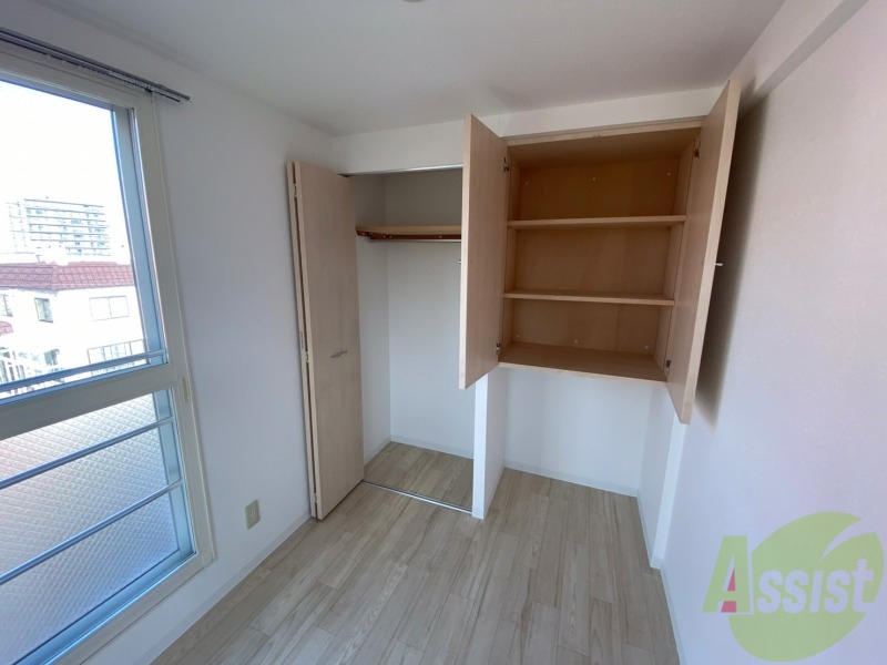 収納　寝室の収納です。部屋がすっきり片付きます。