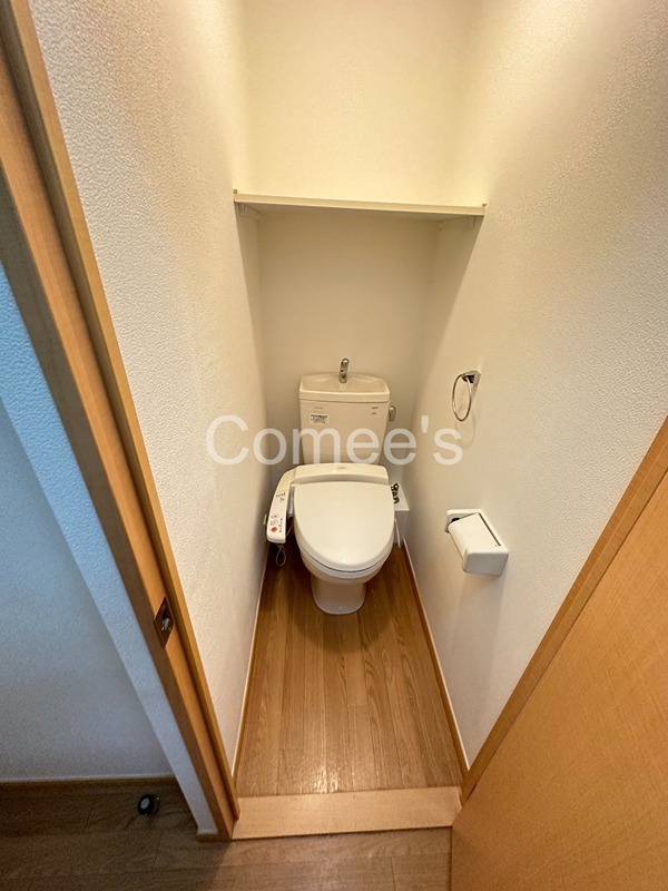 トイレ　温水洗浄便座