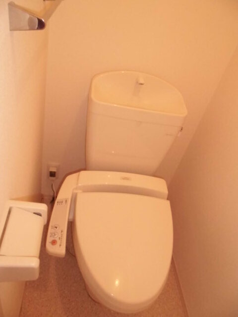 トイレ　温水洗浄便座