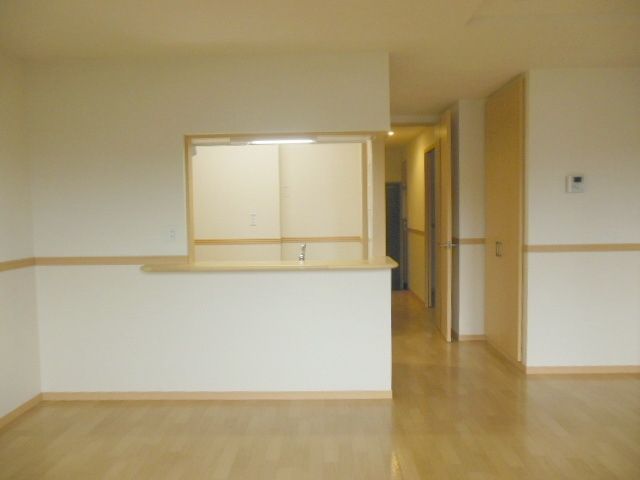 居室・リビング　★カウンターキッチンはうれしいですね★