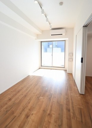 居室・リビング　☆明るい居間☆