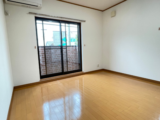 居室・リビング　※同タイプのお部屋の写真です。