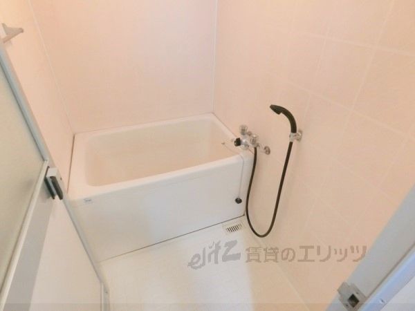 バス・シャワールーム　風呂