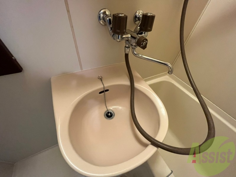 洗面設備　こちらに洗面台があります。朝の洗顔はこちらで。