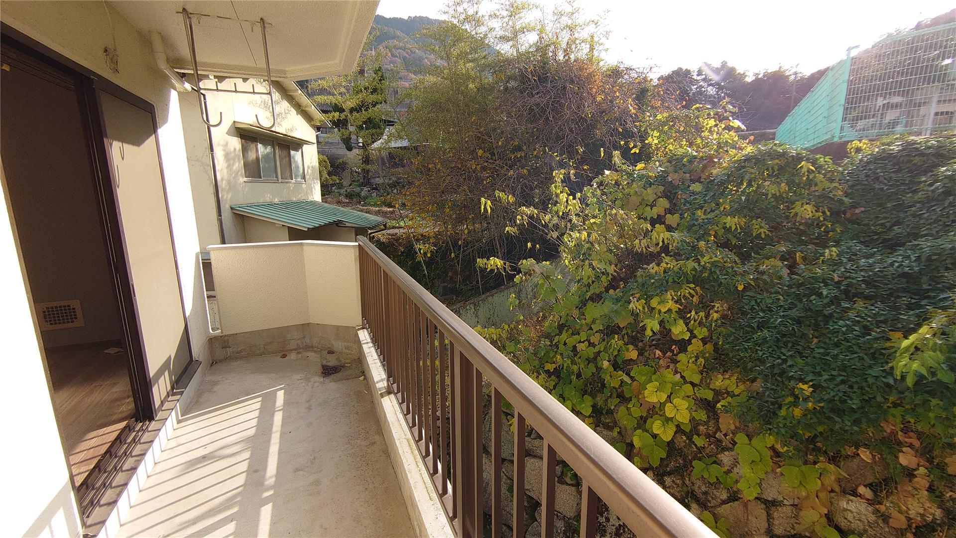 バルコニー　お洗濯物も干しやすいゆったりとしたバルコニー♪