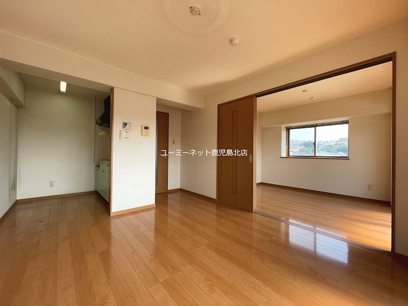 居室・リビング　清掃前のお写真です