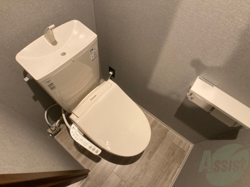 トイレ　ウォシュレット機能がついたトイレ。安心して使用できますね。