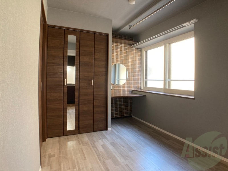 居室・リビング　明るいお部屋で気持ちよく過ごせそうですね。