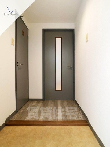 玄関　別部屋写真