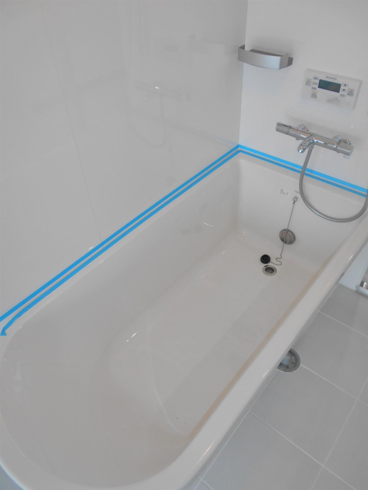 バス・シャワールーム　バスタブが広くゆっくりと入浴できます！