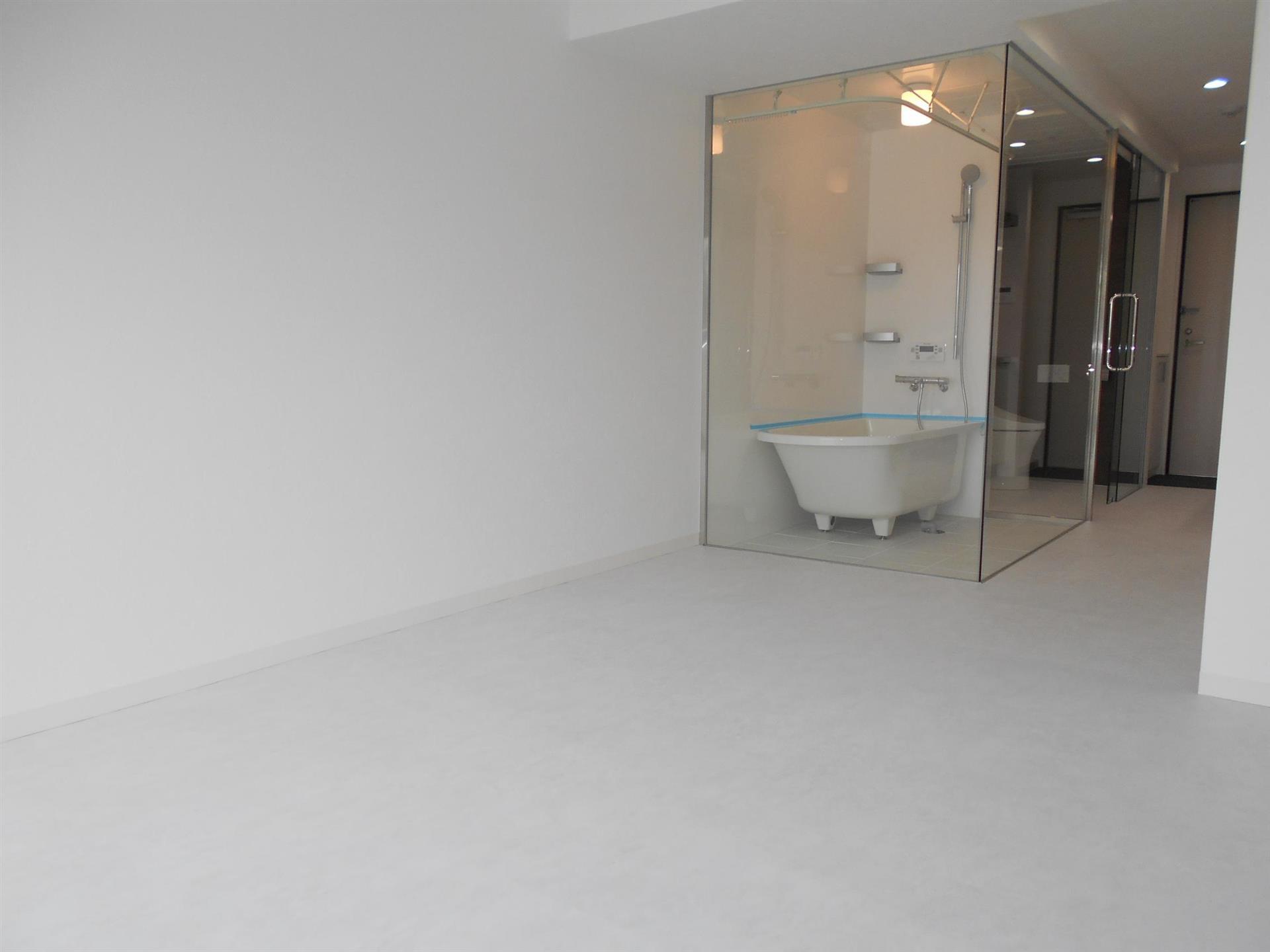 その他部屋・スペース　白で統一され明るいお部屋です♪