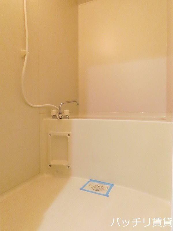 バス・シャワールーム　類似写真使用のため、現状優先。