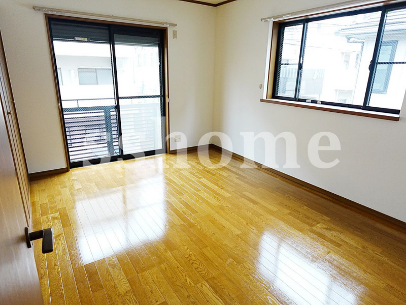 その他部屋・スペース　洋室も2面採光☆