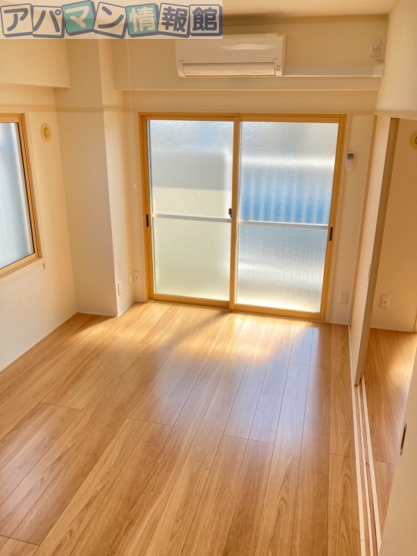 居室・リビング　※別号室のお写真になります