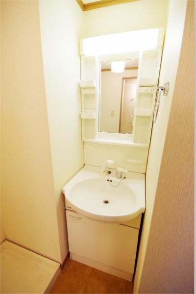 洗面設備　洗面所※類似室内