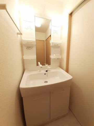 洗面設備　忙しい朝には欠かせない洗面所です