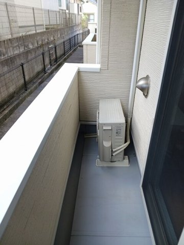 バルコニー　バルコニーからの眺めを楽しみながら食事をしませんか