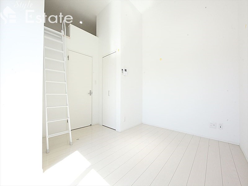 居室・リビング　内装