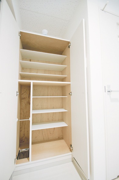 玄関　シューズボックスも大きめです