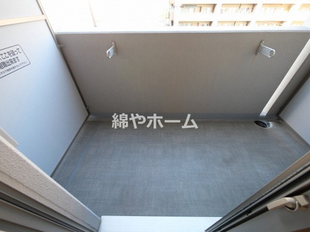 バルコニー　バルコニーからの眺めを楽しみながら食事をしませんか