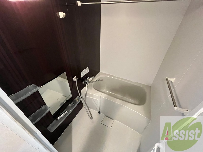 バス・シャワールーム　お風呂になります。一日の疲れを癒してくださいね。