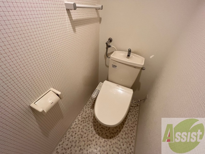 トイレ　こちらはトイレです。清潔感があり、安心して使用できます。