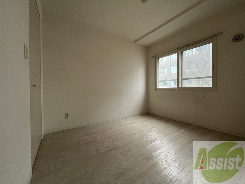 その他部屋・スペース　別角度から寝室を撮ってみました。家具の配置もしやすそう。