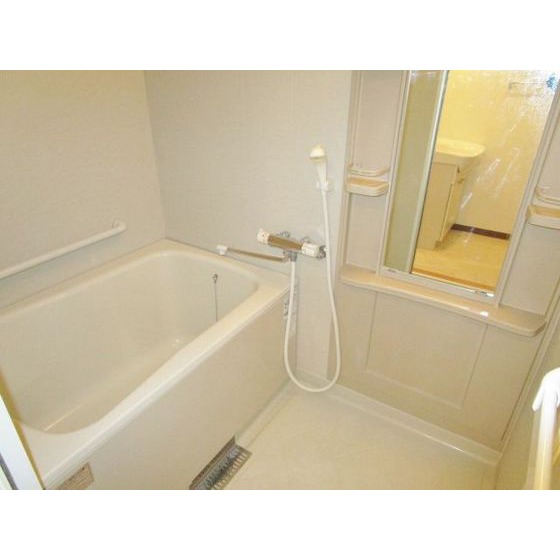 バス・シャワールーム　別部屋参考写真