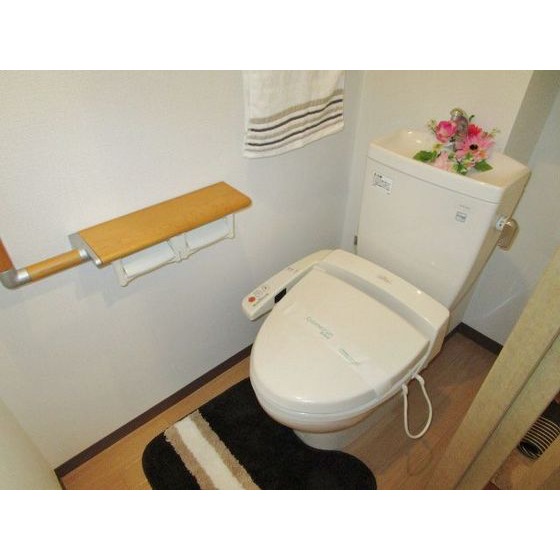 トイレ　別部屋参考写真（備品は付いておりません）