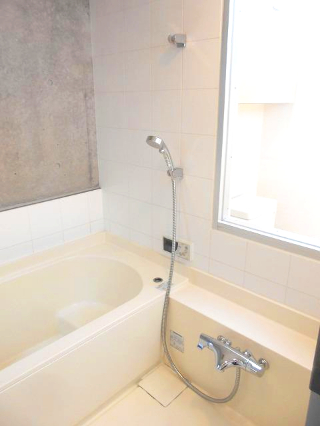 バス・シャワールーム　お風呂で日々の疲れを落としましょう