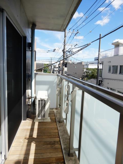 バルコニー　陽当たり良好なバルコニーです