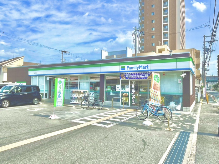 コンビニ　ファミリーマート門真栄町店（コンビニ）まで93m