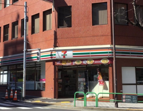 コンビニ　セブンイレブン九段南大妻通り店（コンビニ）まで158m