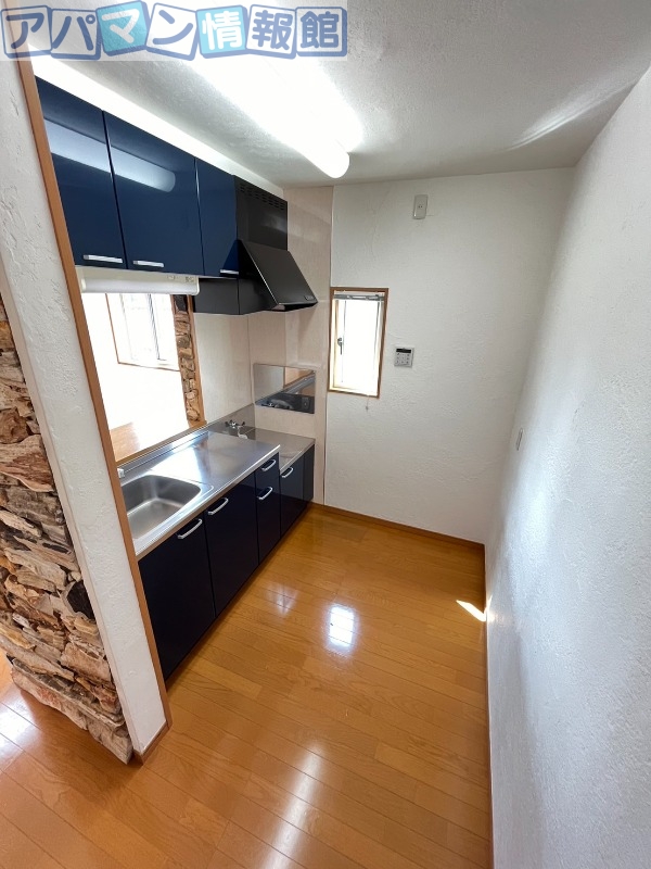 キッチン　※別号室のお写真になります