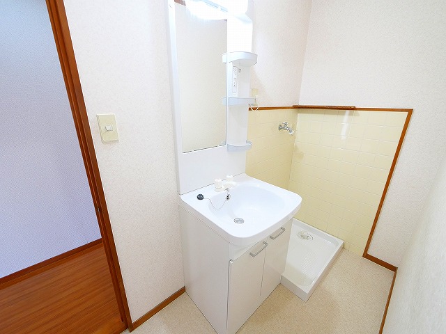 洗面設備　使いやすい洗面所です