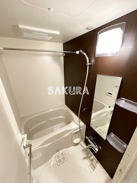 バス・シャワールーム　嬉しい浴室乾燥機付き♪