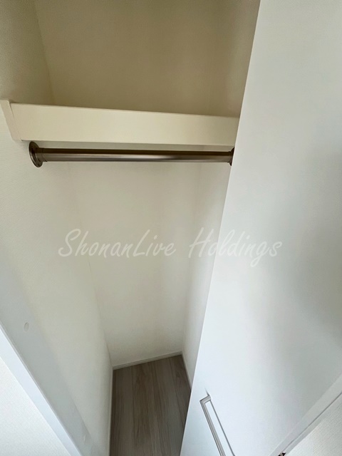 収納　ハンガーラック付きで楽々収納♪